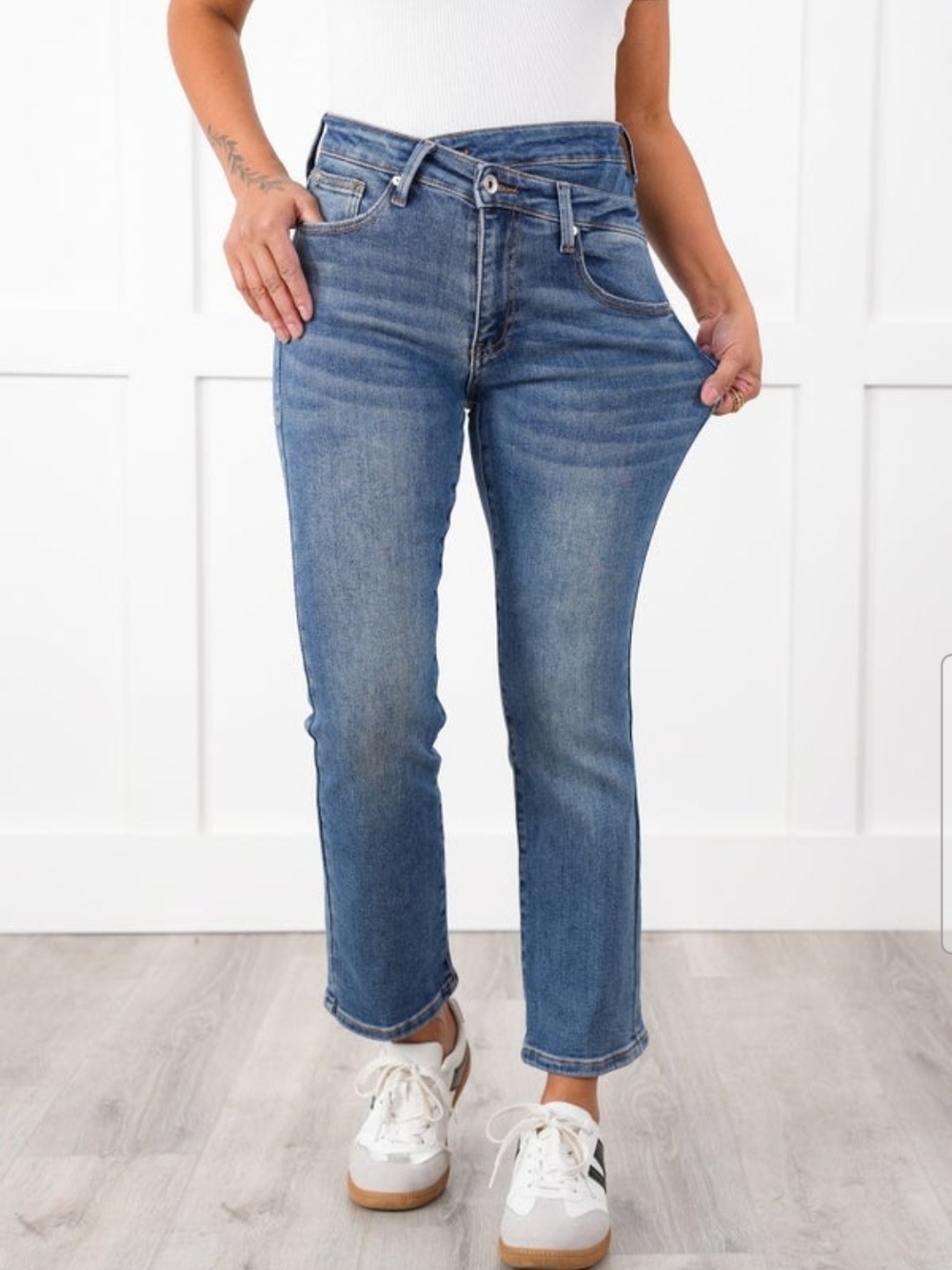 High-Rise Cropped Straight Jeans — Medium Blue - Picture 5 of 5